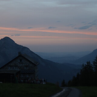 54c304310a11e7d31b68bf4d4259793b